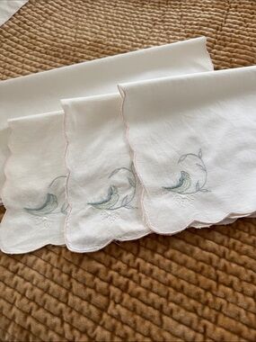 Vintage Embroidered Scalloped Linen Napkin with Pastel Floral Motif Set of 6